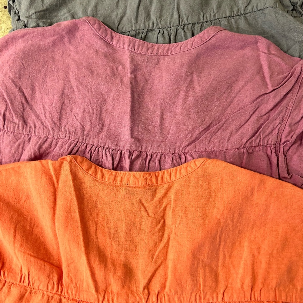 Three Splendid Linen V-Neck Tops - Purple, Light Blue, Coral - Medium - Picture 4 of 8